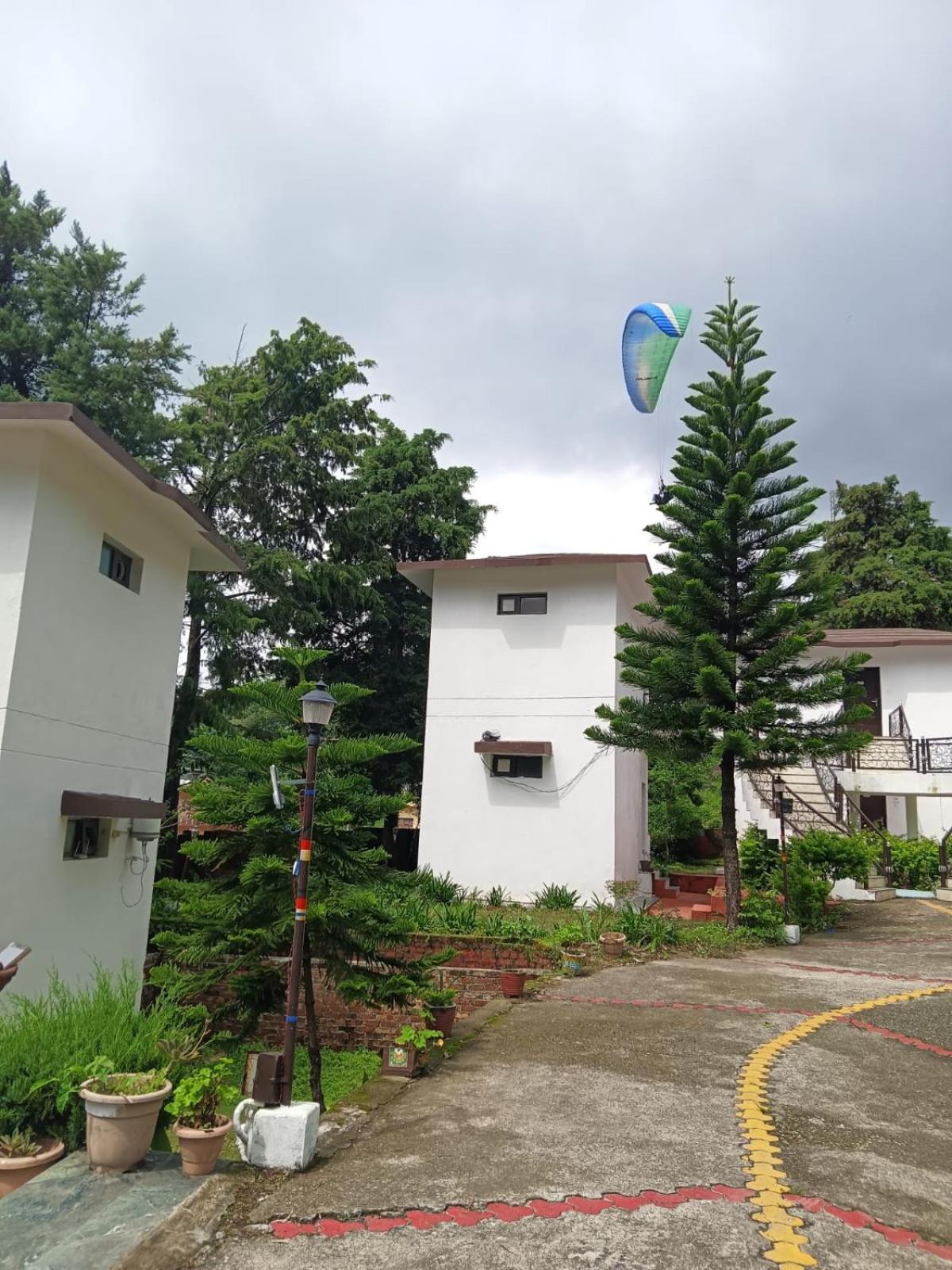 Shikha Resort Ewentbliz Bhīm Tāl 외부 사진