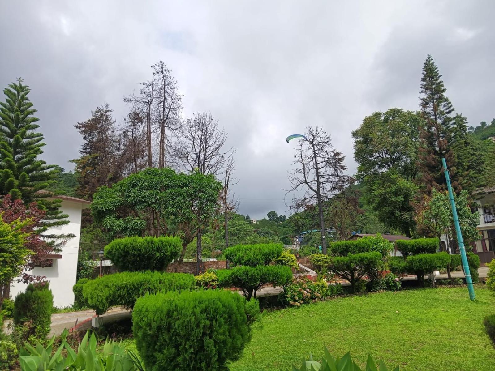 Shikha Resort Ewentbliz Bhīm Tāl 외부 사진