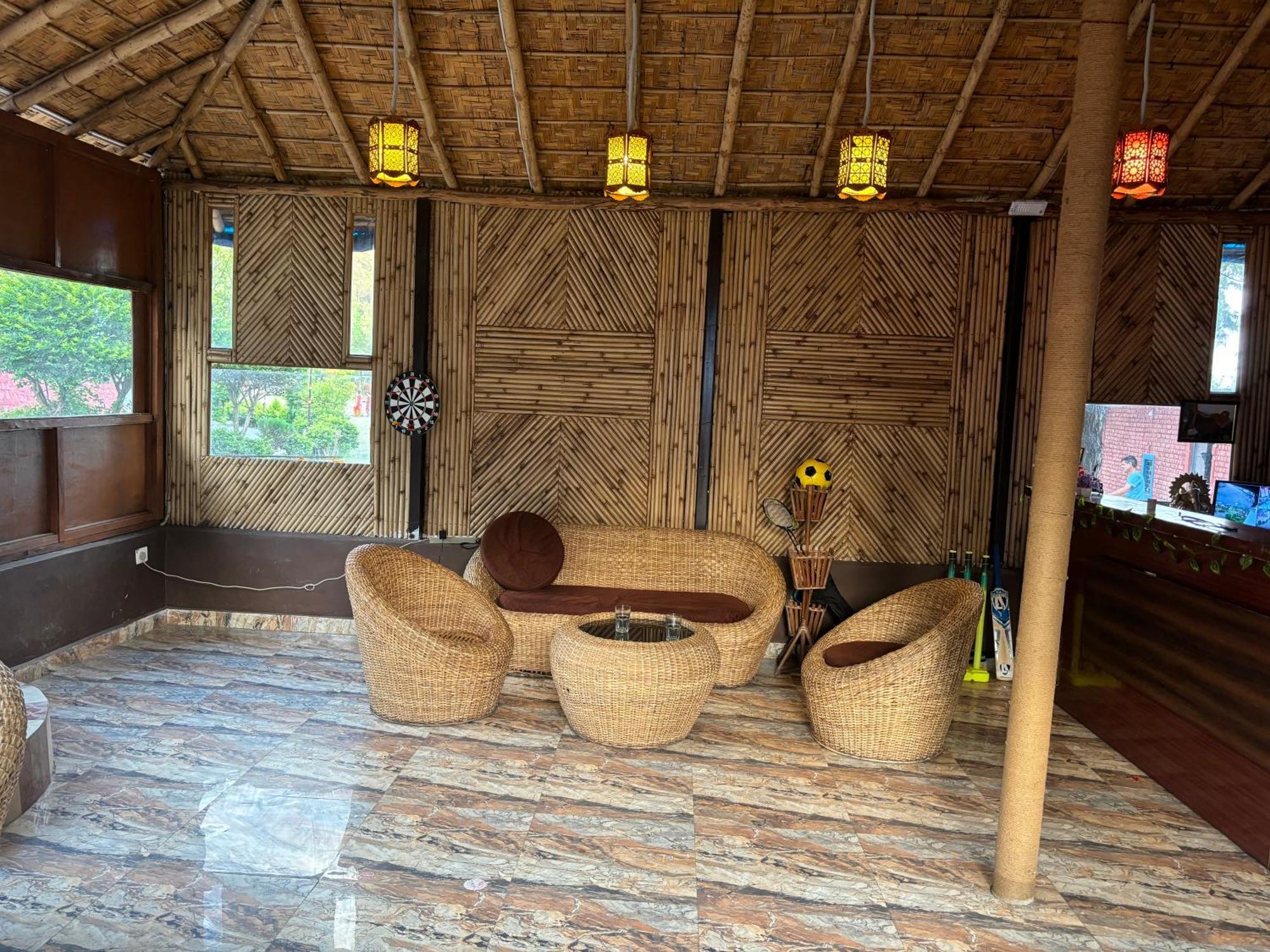 Shikha Resort Ewentbliz Bhīm Tāl 외부 사진