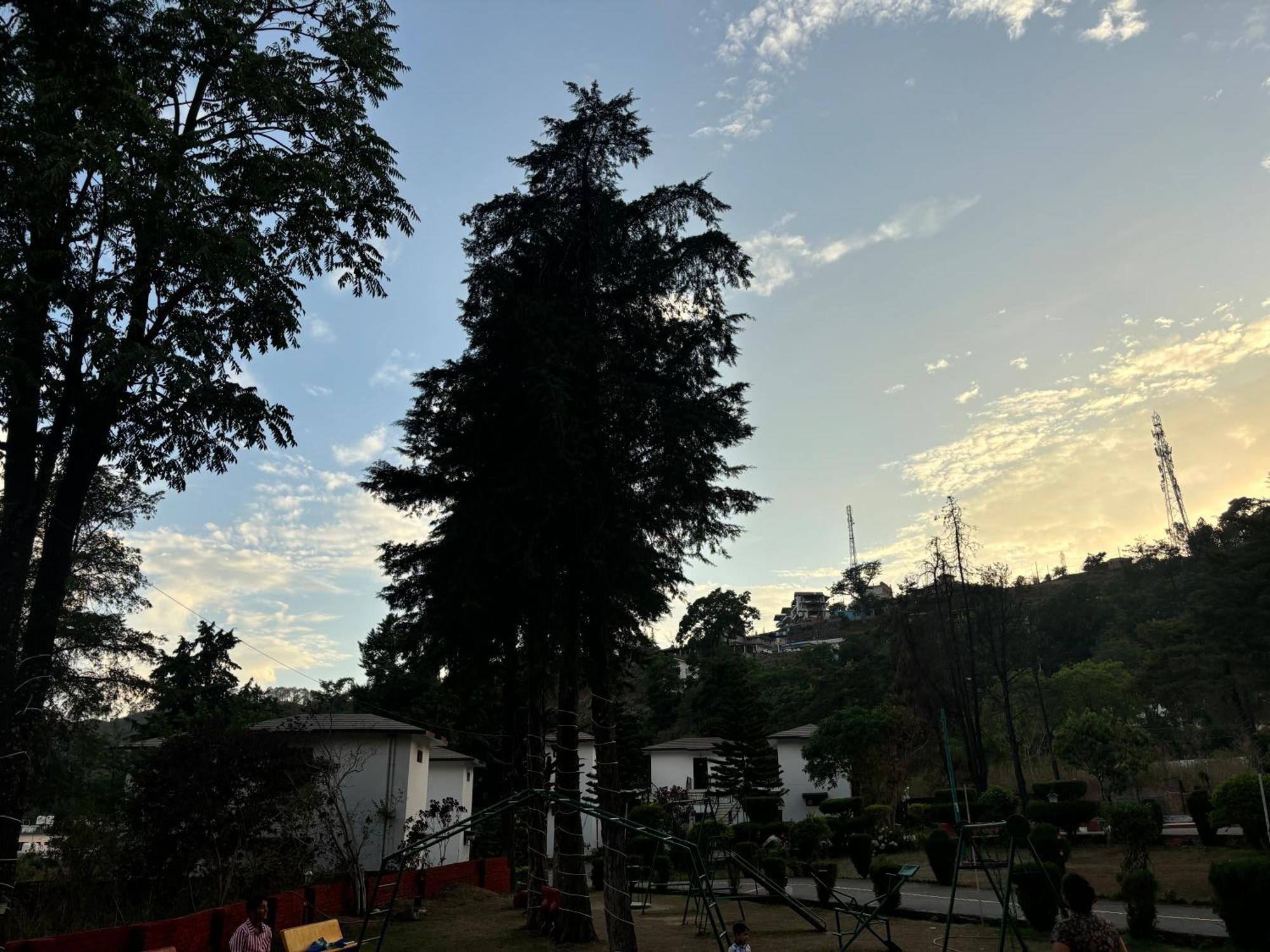 Shikha Resort Ewentbliz Bhīm Tāl 외부 사진