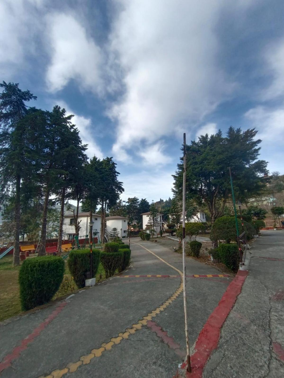 Shikha Resort Ewentbliz Bhīm Tāl 외부 사진